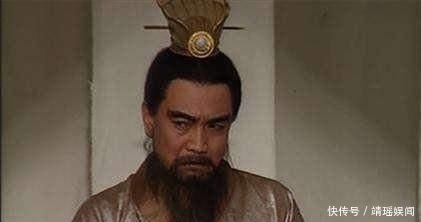  『周瑜』为什么赤壁之战时, 曹操那么多谋士没有一个看出火攻计来的?