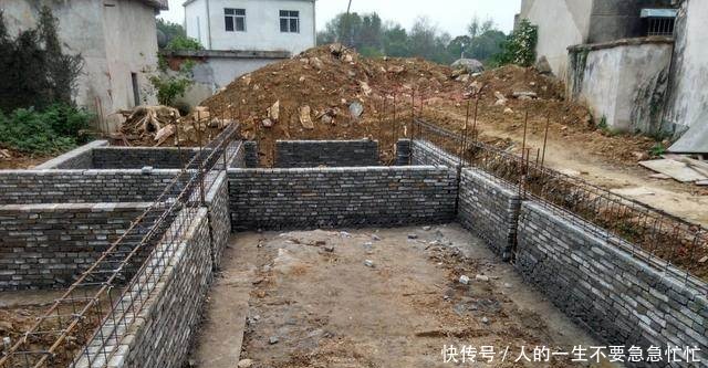 乡村大哥仅仅花了20万，就建了精美的别墅，乡亲们却很妒忌呀！