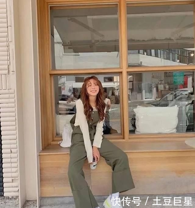 『卫衣』舍弃阔脚裤 !好见到爆的“初恋女友裤”来啦 !!