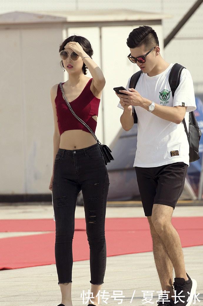 #位小姐姐#街拍:优雅的成熟风