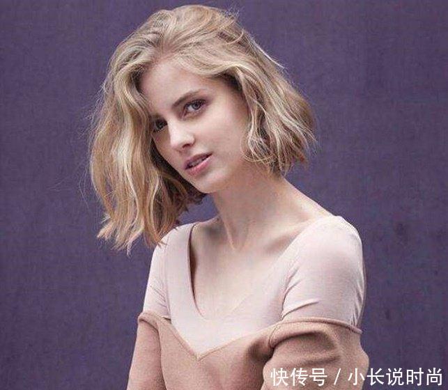 姆巴佩女友遇见绯闻女友,法国小姐与嫩模差距,网友:一眼看出!