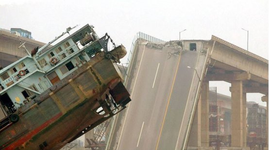  灾害@修建港珠澳大桥共花720亿，如果遇到地震怎么办？看完真是