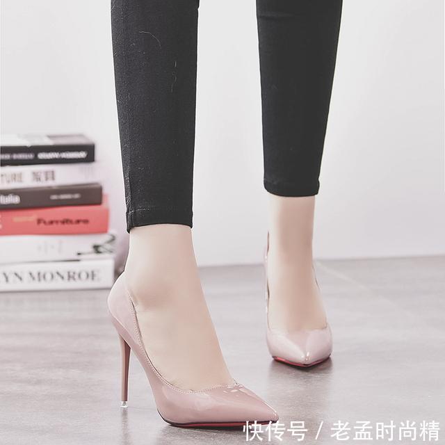 『尖头』美鞋配美脚,一双足以艳压群芳的高跟鞋!