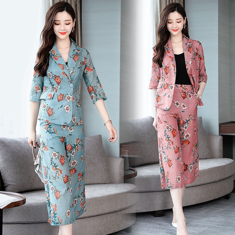 小个子媳妇，入秋从不穿裙子!衣柜满是欧货套装，显高洋气，巨美