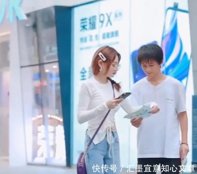 美女|美女这么紧的牛仔裤,你不会出汗吗