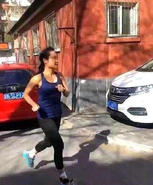  「澳洲」澳洲回国“跑步女”名校毕业，年薪百万，网友：素质跟学历成反比