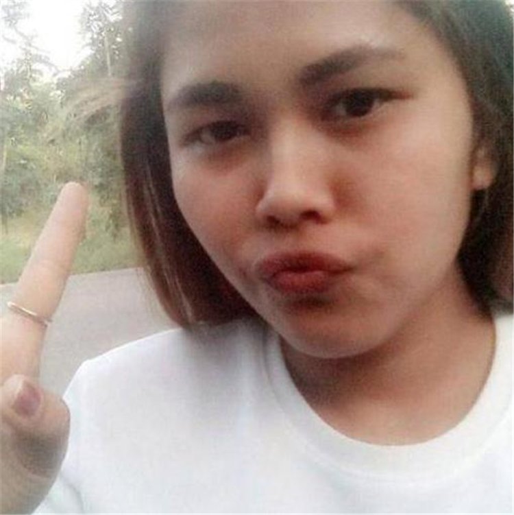 26岁女子做纹眉手术结果变成“关公”，让她哭笑不得