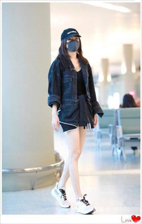 当172唐嫣穿超短裤惨败165秦岚，才知道身高和比例哪个更重要！