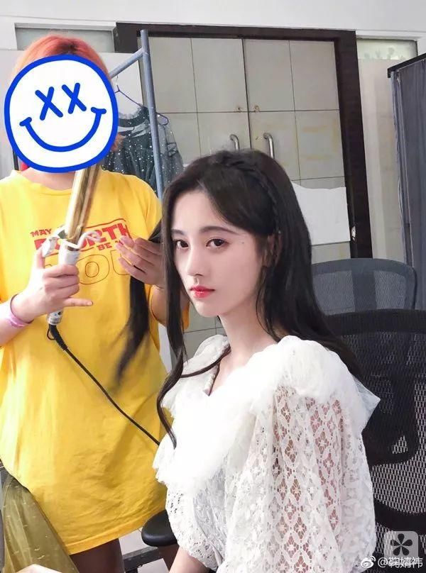 发型｜鞠婧祎实力教学！适合娇小妹子的百搭发型到底有哪些？