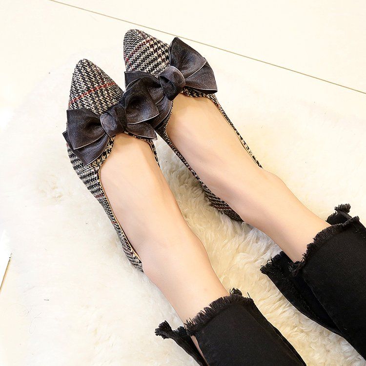 秋天已到，别再穿凉鞋!时下超流行“瓢鞋”，一款比一款洋气百搭