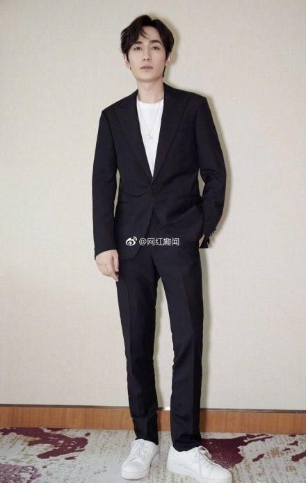 高个子男神扎堆，比例谁最棒，蔡徐坤落榜，白敬亭就差一点