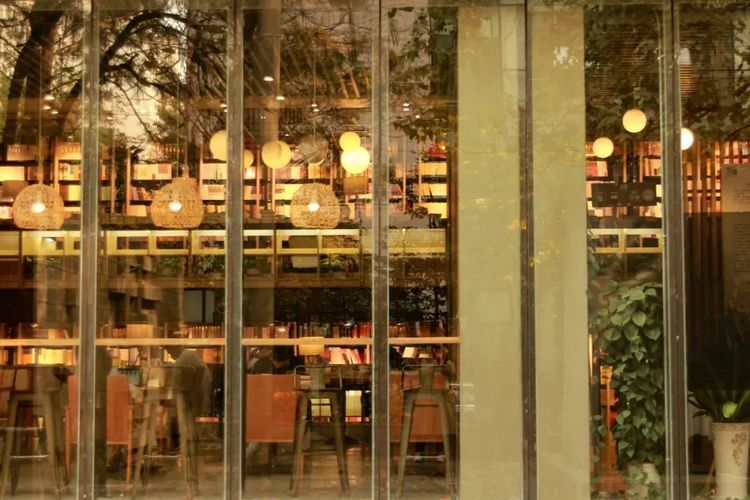 拒绝人多从众:在街巷漫步中感受秋日南京的美!