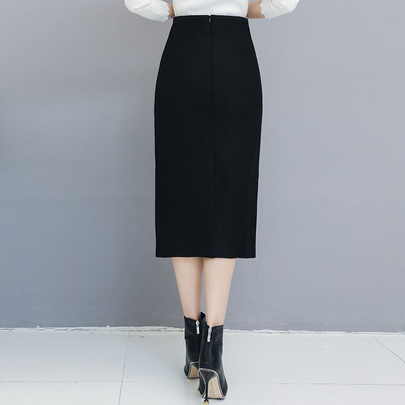 别穿连衣裙了，现流行这包臀半身裙，搭配高跟鞋显身材更有气质