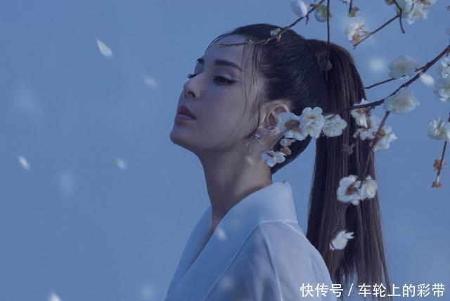  #天生#有这些面部特点的女孩，都是天生“精致脸”，难怪讨异性喜欢