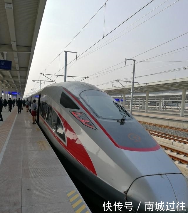  内部：鲁南高铁“复兴号”动车内部实拍流出，大量高清图首次曝