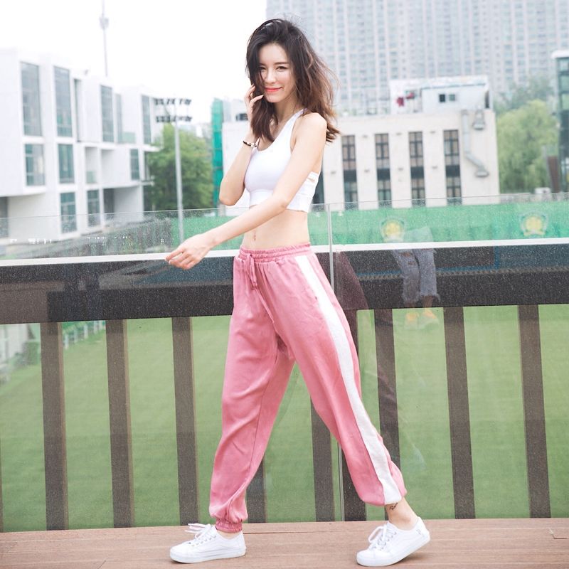 现在健身房的女人，都穿着“透视装”，“若隐若现”的性感刚刚好