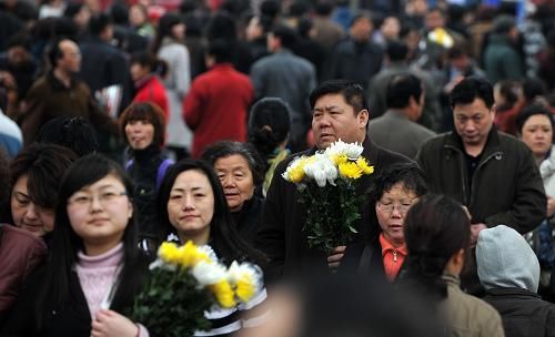  清明节@离清明不到1个月，今年还能外出“祭扫”吗？答案来了