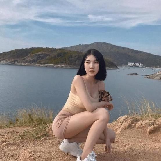  美女|潮流美女绝世难求，?尽显女神魅力，打造曼妙迷人曲线！