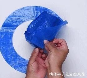 时髦:知道|旧衣服别再扔了,知道值多少钱吗