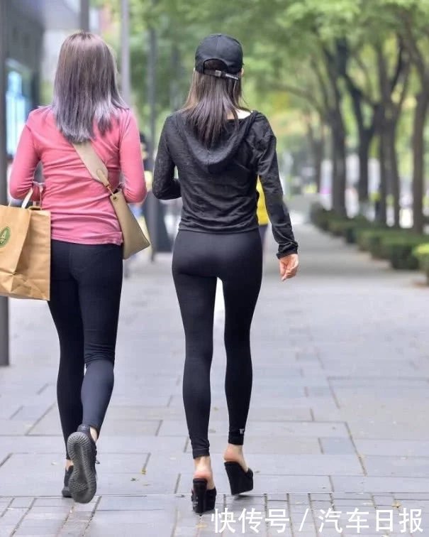街头那些气质小姐姐紧身打底裤很魔性，网友；这也太紧了吧！