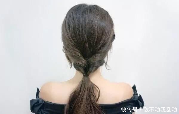 【半丸子头】一根皮筋就能搞定的7款发型,前三款超简单,手残党也能轻松学会