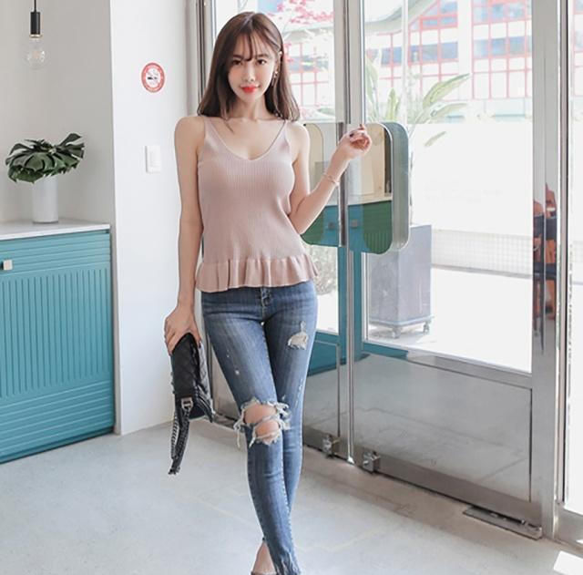  #舒适#青春洋溢的牛仔裤美女,穿搭时髦,展现出女神气场!