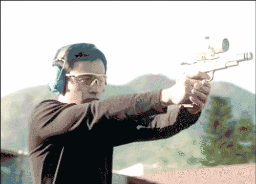 不仅吸金还吸睛!近期街头最 “炸” 的鞋就是这双了!