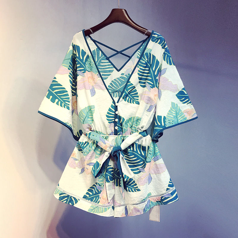 小个子女生穿短裙太容易走光!穿上连体短裤，你就知道有多显高了