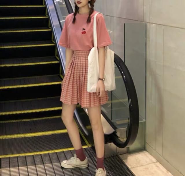  女孩：00后女孩必备日系穿搭，可甜可盐，萌妹子首选