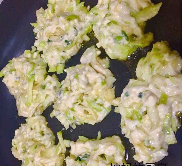  「客家人」小南瓜怎么做？客家人教你决窍和方法，外焦里嫩，好吃到停不下来