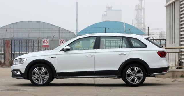  【传统】大众新款旅行车，标配车顶行李架，1.5L+6AT马力112匹，8.59万