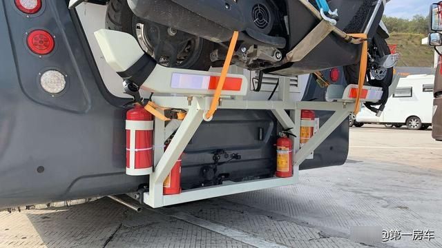  「优点」纯铝车身C型房车不到40万！第一房车定制版C型，10大优点大盘点！