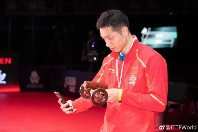 许昕2连冠横扫张本智和,马龙福地5次夺冠,2大