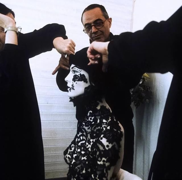 化妆品柜姐永远不会告诉你的秘密，这5位彩妆师忍不住爆料！