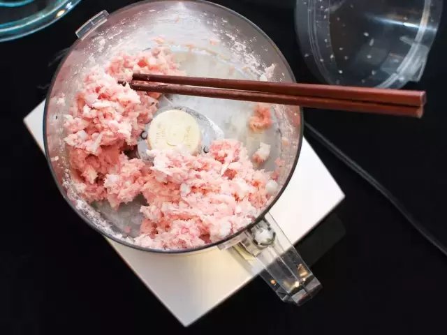  「白吃」馄饨皮，其实可以这样吃，我觉得以前的馄饨已经白吃了！