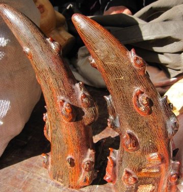 越来越多人不戴手表了!现流行戴“佛系手串”，高贵典雅有气质