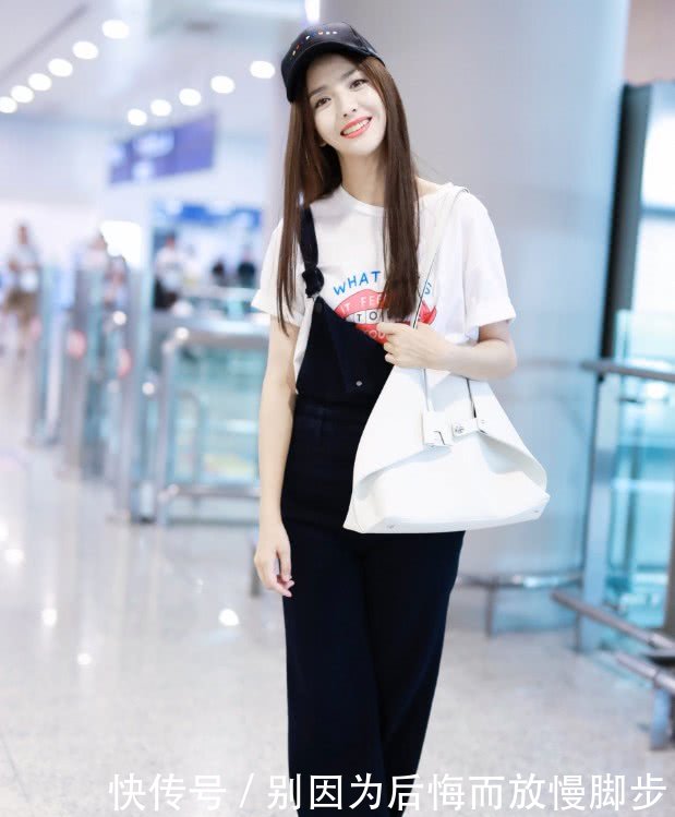 佟丽娅为新戏接长发，秒变18岁美少女，换了发型堪比整容