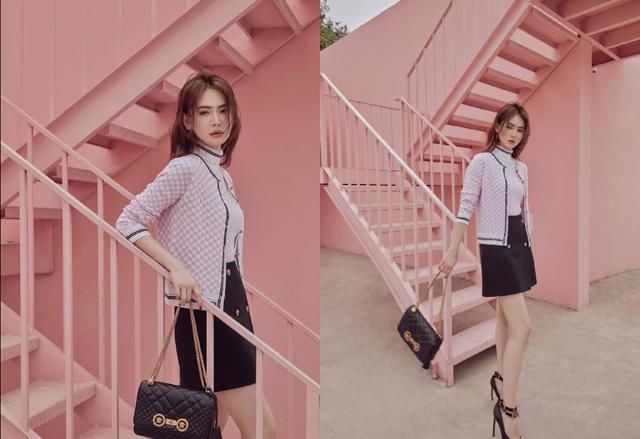 戚薇不带眼妆拍杂志，瞬间被“打回原形”，网友:完全换了一个人