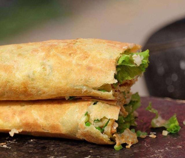 [水煎包]煎饼配上腊肉,水煎包配上糊辣汤,这两种小吃的做法真是绝了!