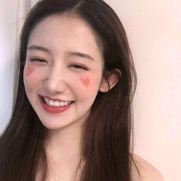 颧骨|脸上有这3个特征的女孩子,说明你是“高级脸”,越看越惊艳