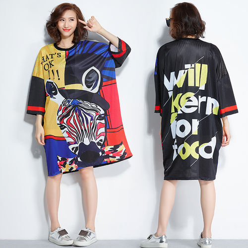 “微胖”身材最性感!穿连衣裙丰满曼妙，女人味十足，火辣又撩人