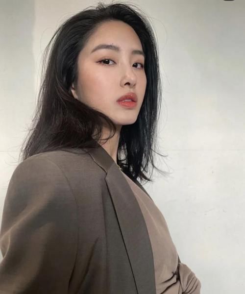  『时髦』想要穿出少女感，只有短裙是不够的，好看的单品减龄又时髦