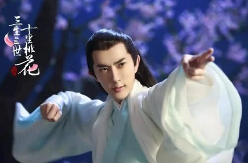  『阿离』剧中最疼爱阿离的人，不是父君夜华、娘亲白浅，竟是没有血缘的她