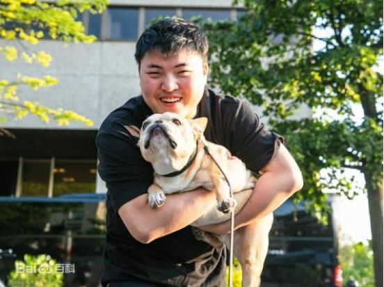 『粉丝们』PDD经常吐槽UZI,UZI说他一句就急了,原来是戳到痛处