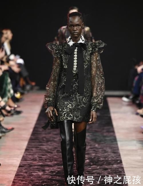 【蝴蝶结】Elie Saab 2020年秋冬系列 清新波点时尚穿出最美高级感