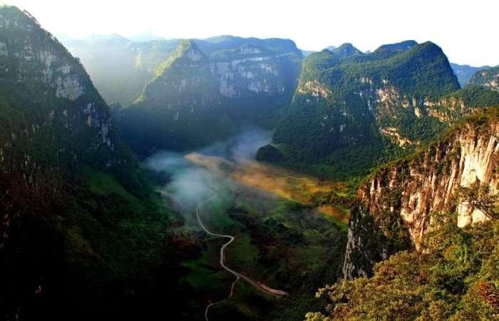 贵州有个世界最大的天坑群, 世界上最大单口电望远镜建于此!