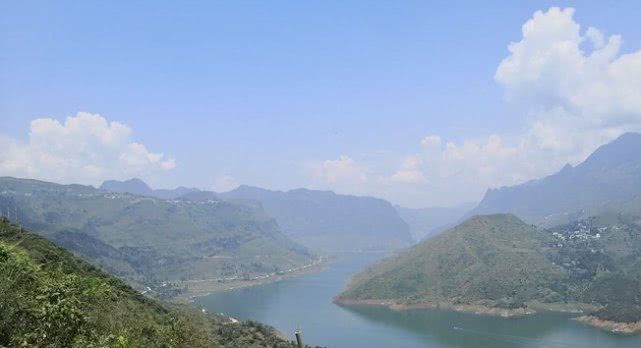 摩旅贵州行,摩托不仅仅是交通工具,也是人类的玩具