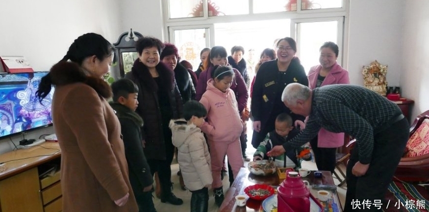  【亲戚】农村兴起“伪压岁钱”风气，农民宁可得罪亲戚，也不愿