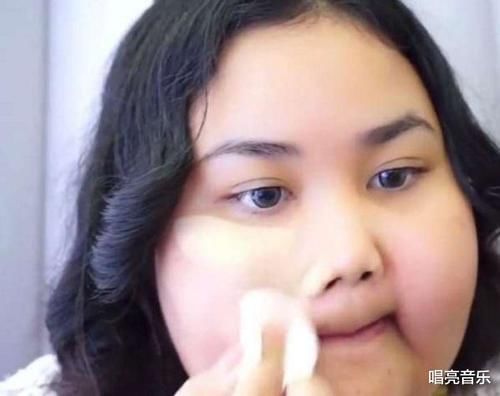  #就算#200斤的胖女孩会化妆，就算画的再漂亮，大家认为可以接受么