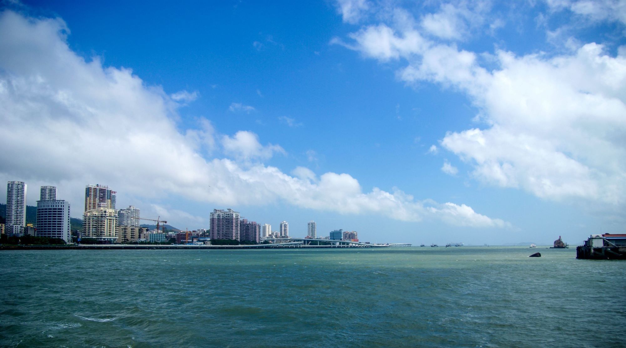 争议最大两座旅游城市：景色优美外国人都常来，就是物价比较高